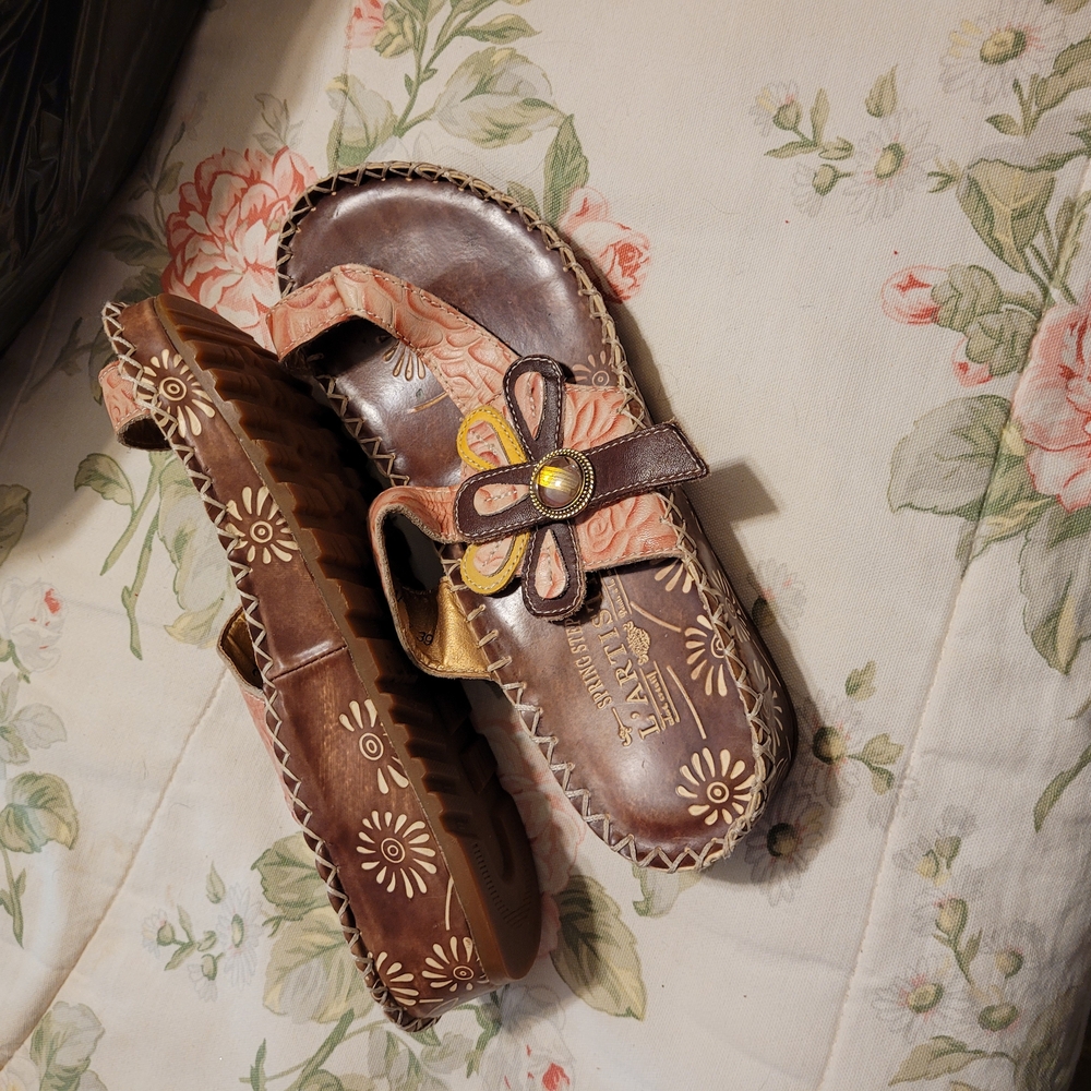 Floral Brown Sandals